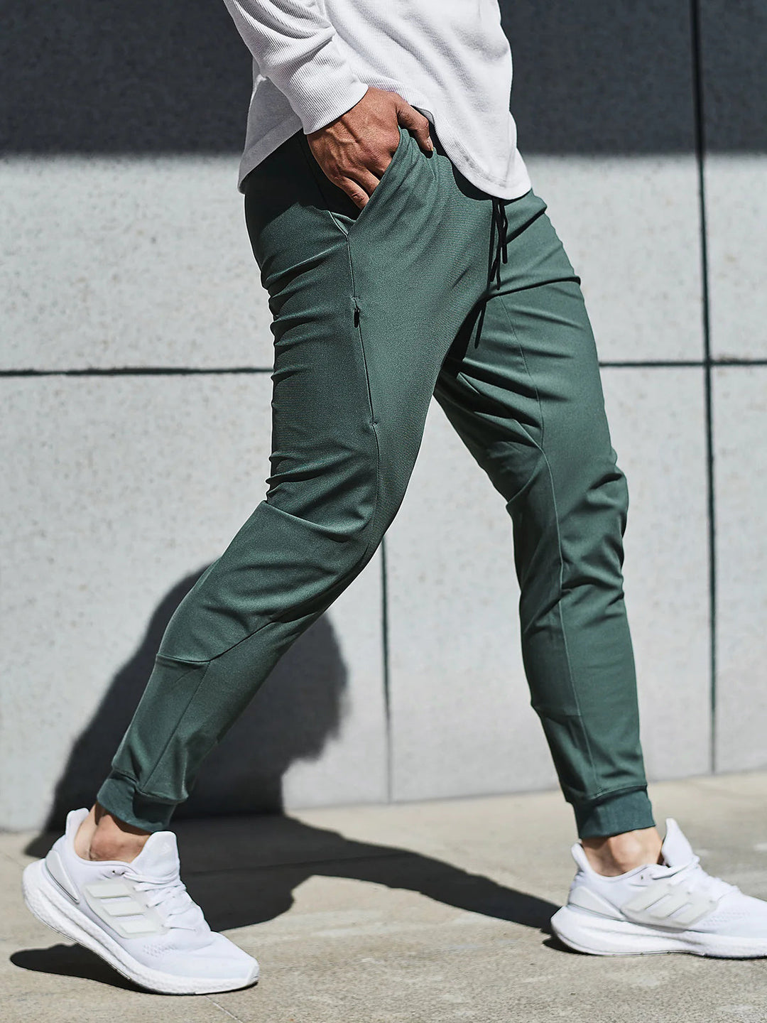 Soft men's performance joggers, ideal for casual comfort, gym & sport leisure. Modern fit activewear.