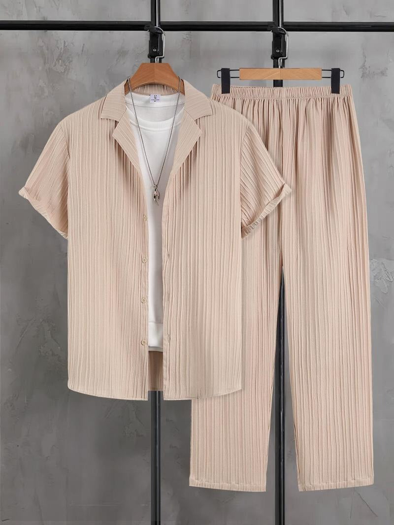 Soft men's pleated wide-leg knit lounge set featuring an elastic waist, perfect for ultimate relaxation and casual style.
