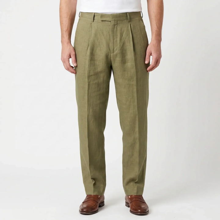 Versatile men's pleated pants with a relaxed fit, great for smart casual or comfortable daily wear.