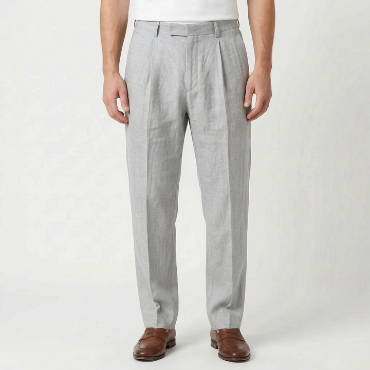 Men's apparel: Pleated smart casual trousers, ankle-length for a modern and relaxed silhouette.