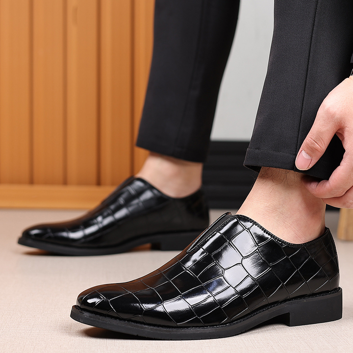 Stylish men's formal business shoes, elevating any professional or event outfit with polished elegance.
