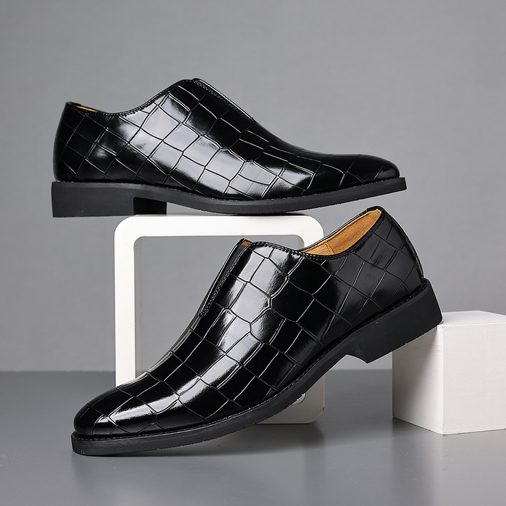 Versatile men's formal footwear, suitable for professional settings, office, and evening events.