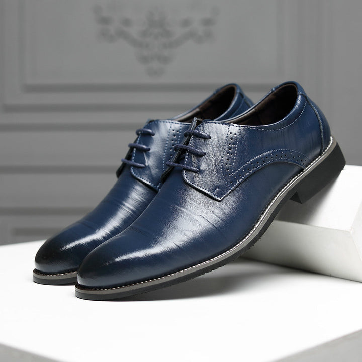 Sleek, polished men's oxford shoes, perfect for professional business attire & special occasions.