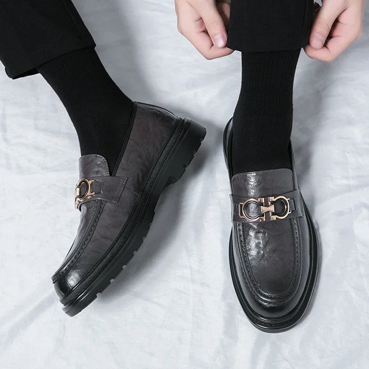 Men's work footwear: polished slip-on loafers for professional comfort and style.