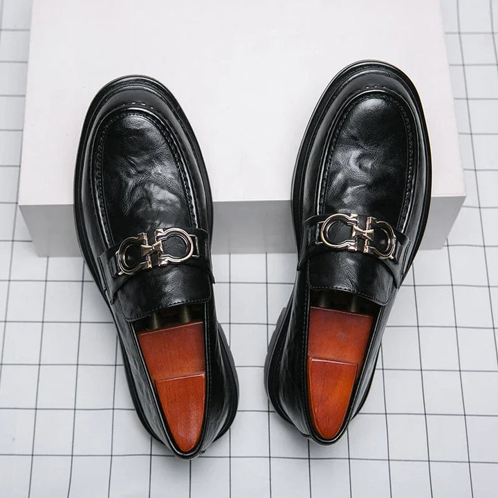 Smart casual men's loafers, comfortable slip-ons for everyday professional style.