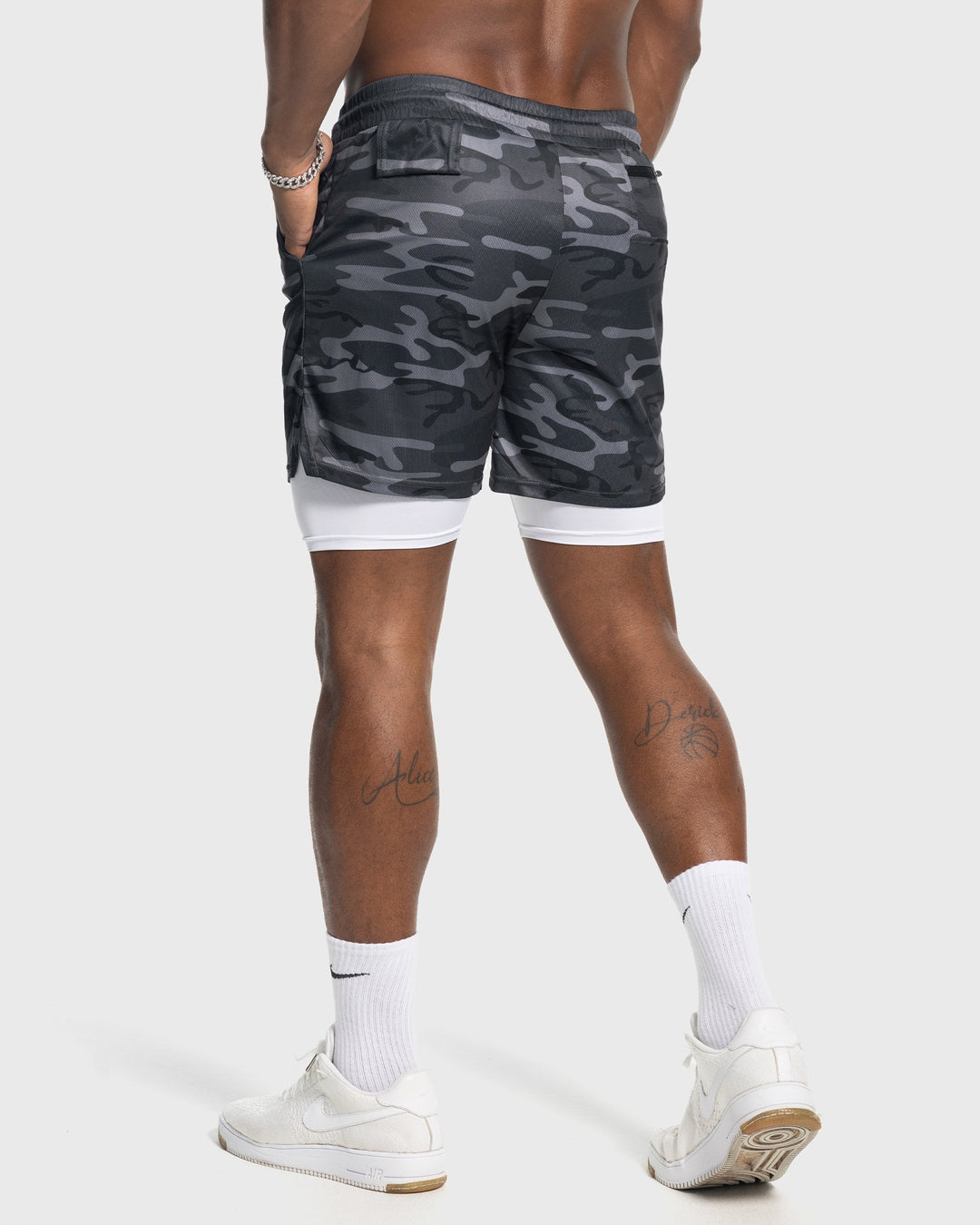 Gray Porto Kinetic men's mesh shorts, perfect for intense gym training & summer runs.
