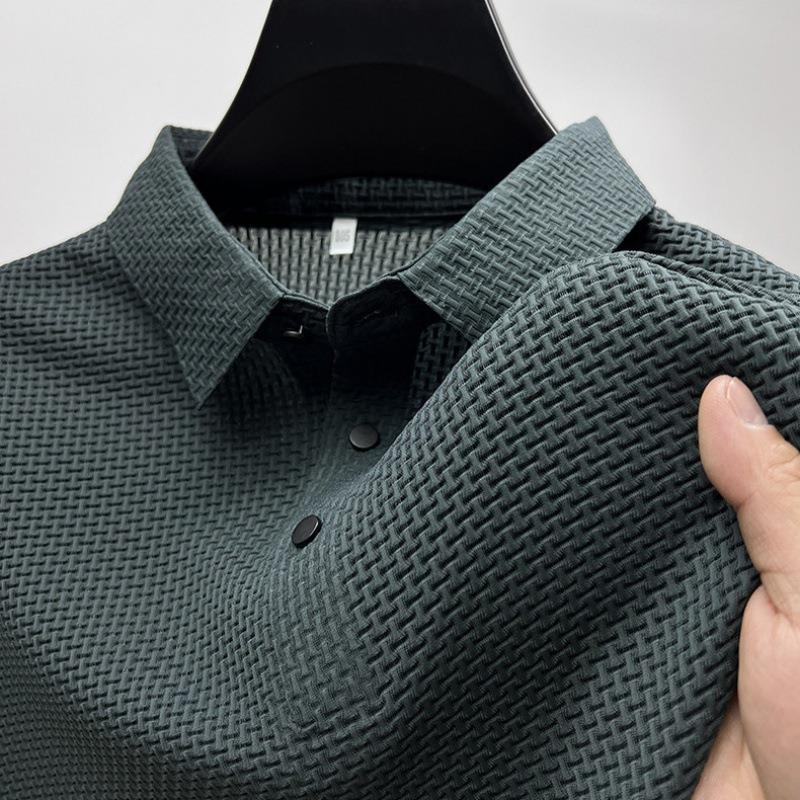 Smart casual men's tailored polo shirt in a solid color. Premium, breathable, short sleeve for summer.