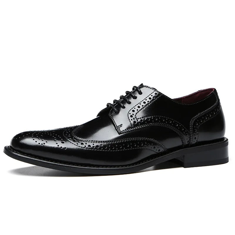 Men's classic leather brogue Oxford dress shoes, premium formal footwear with a timeless design for versatility.