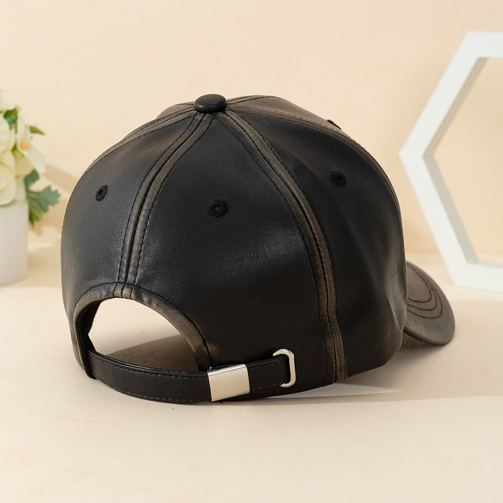 Premium men's leather cowboy hat, stylish brown design with a western flair.