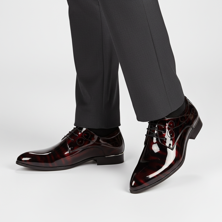 Elegant men's black leather dress shoes, Hugh design, perfect for formal events and office wear