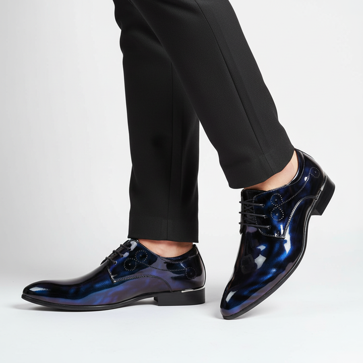 Premium men's dress shoes, Hugh, in polished leather, ideal for a sophisticated business fashion look