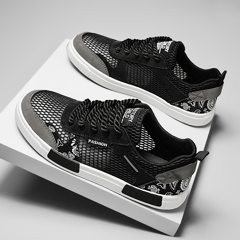 Durable men's everyday athletic shoes, engineered for premium comfort and long-lasting wear.