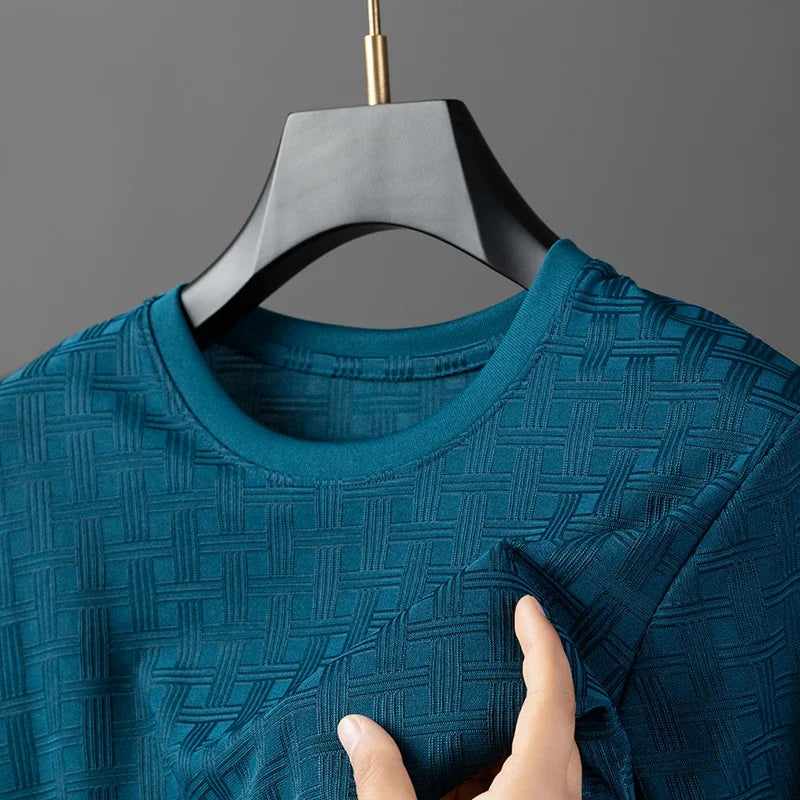 Stylish men's short sleeve t-shirt, versatile basic top for comfortable everyday wear and casual outfits.