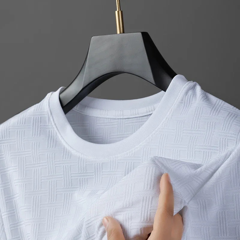 Everyday men's t-shirt, a basic yet stylish short sleeve top for versatile and comfortable casual outfits.