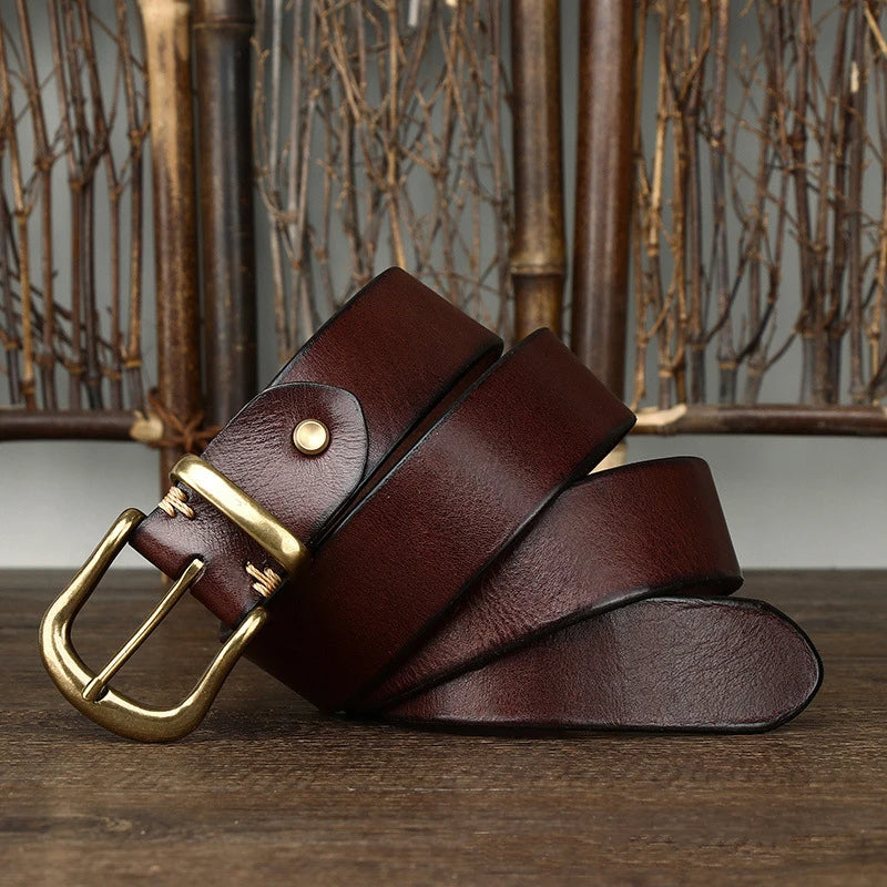 High-quality full-grain leather belt for men, a durable men's accessory with timeless style.
