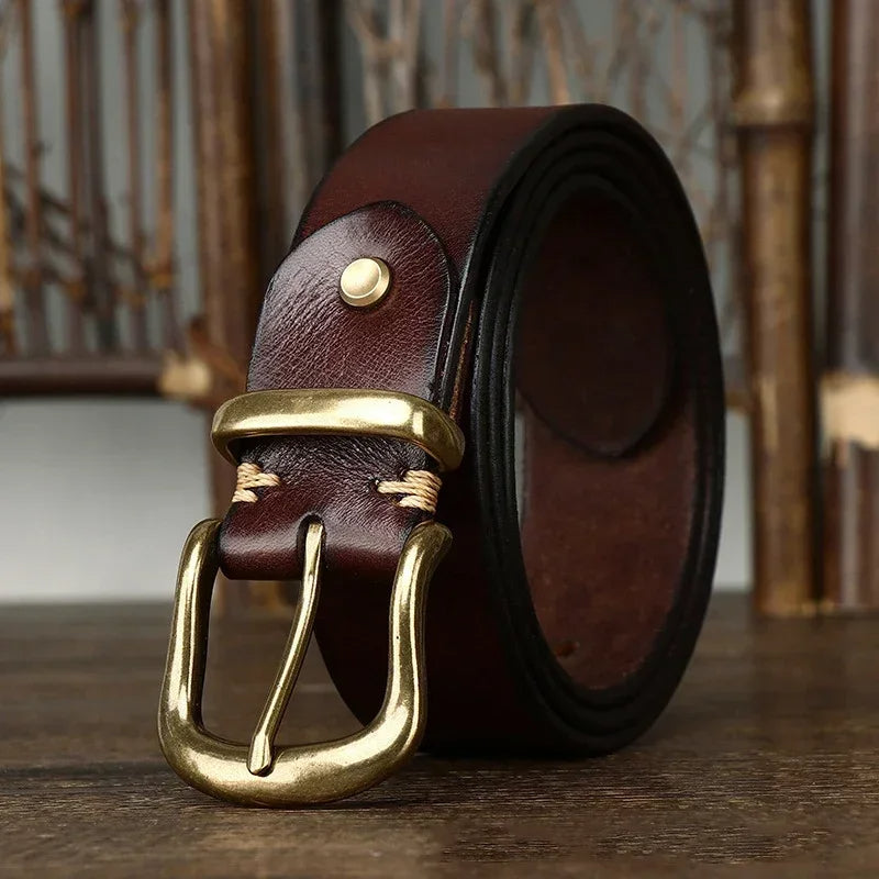 Versatile men's full-grain leather belt, perfect as a dress belt or casual belt.