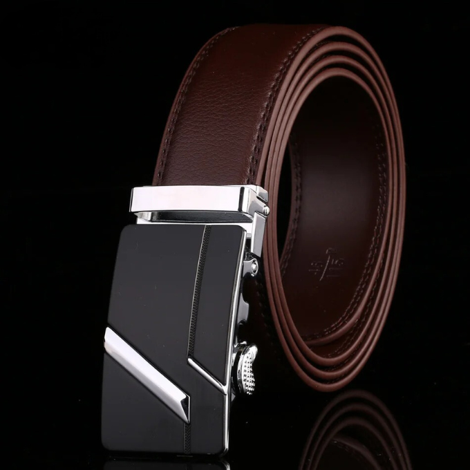 Modern men's dress belt made of genuine leather. Features an automatic ratchet buckle for precise adjustment.