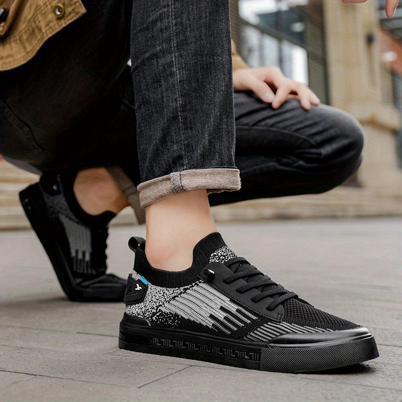 Black men's athletic lightweight sneakers with cushioned sole, optimal for walking and comfort.