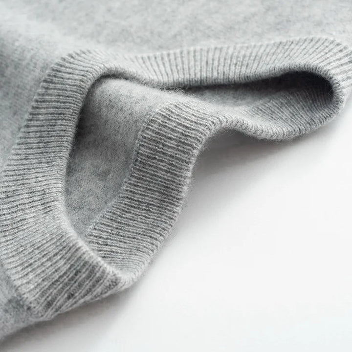 Comfortable men's premium soft t-shirt, an ideal short sleeve for everyday casual wear.