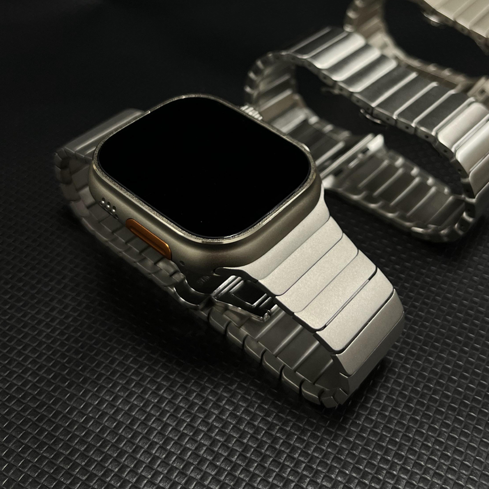 Durable men's stainless steel Apple Watch strap, high-quality metal band, perfect accessory for smartwatches.