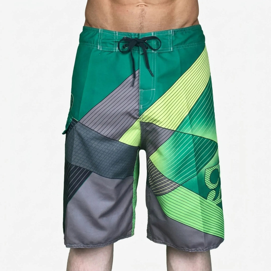 Stylish quick-dry men's boardshorts with a vibrant print. Perfect swim trunks for beach & pool activities.