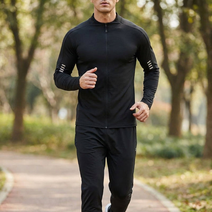 Men's quick-drying athletic training set in black, perfect for fitness and activewear