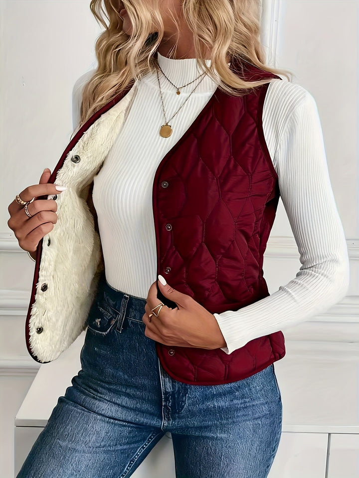 Focus on durable quilted fabric and plush sherpa lining of this men's warm bomber vest. Ideal for winter.
