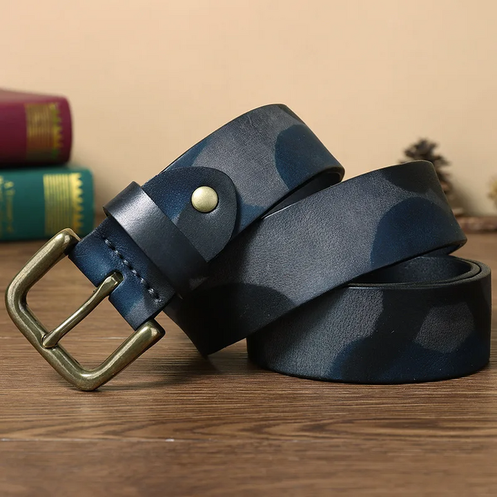 Recon men's durable camo leather belt. A stylish military-style accessory, ideal for everyday and tactical use.