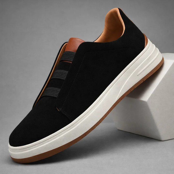 Refined men's classic sneakers, comfortable everyday wear for a stylish, versatile modern lifestyle.