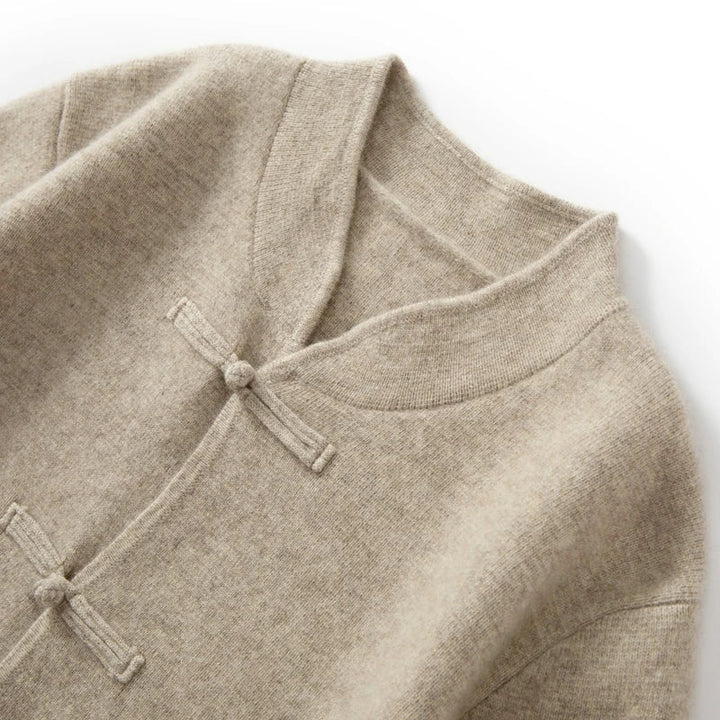 Comfortable knit men's cardigan, classic style for layering. Refined fit for everyday and smart casual looks.