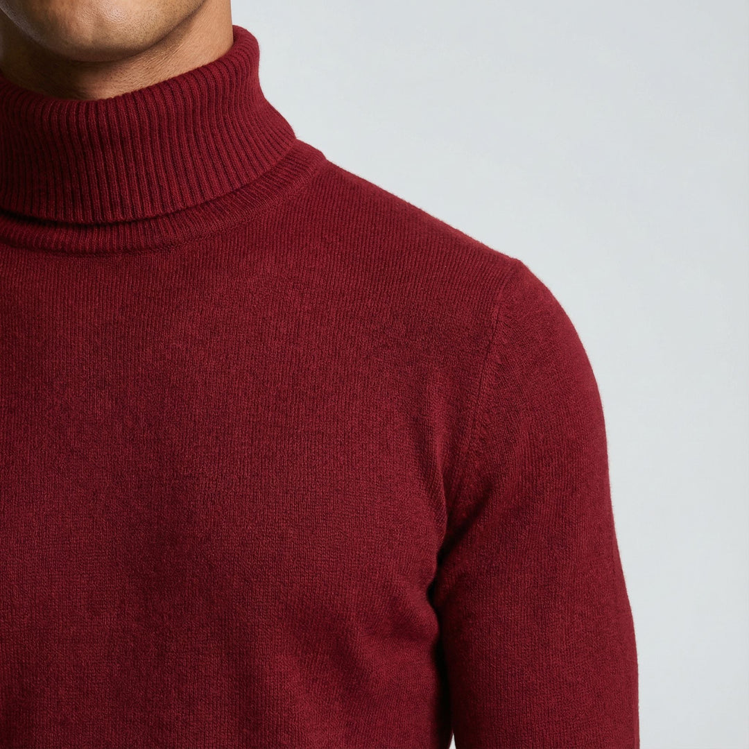 Men's refined turtleneck for an elegant, sophisticated look, perfect for winter layering.