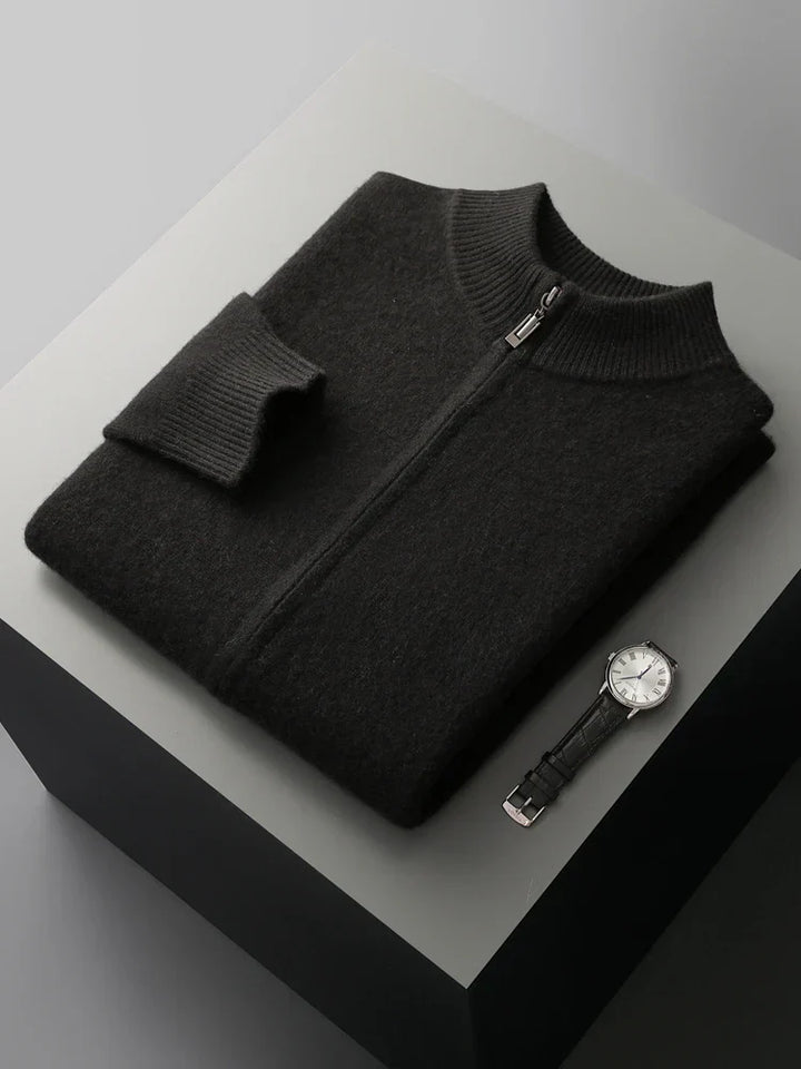Refined men's zip-front cardigan, a long-sleeve layering piece for a smart and comfortable everyday look.