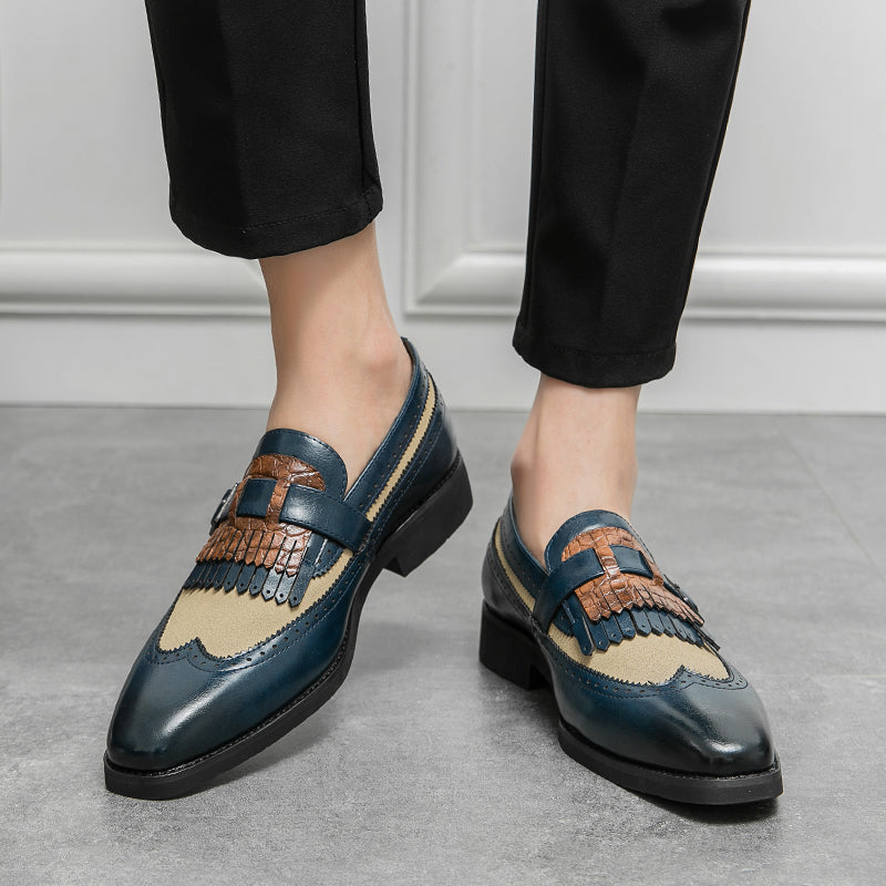 Men's formal brogue loafers, elegant slip-on dress shoes with a handcrafted finish.