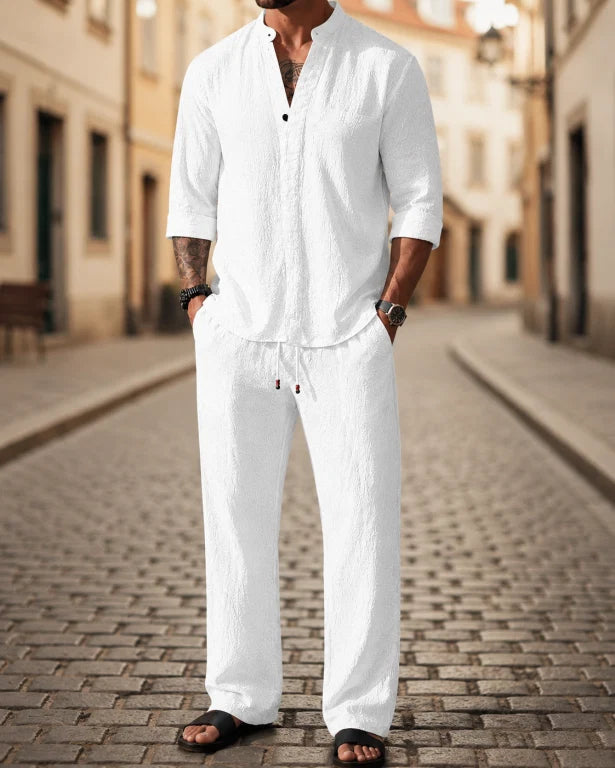 Stylish men's two-piece outfit set: relaxed shirt & matching pants. Perfect smart-casual menswear for travel & summer.