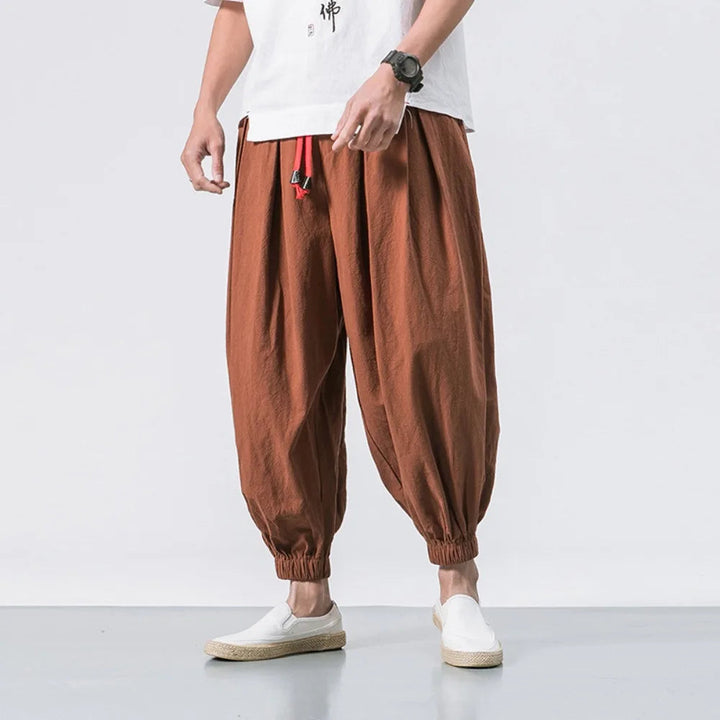 Men's ultimate comfort pants: baggy harem joggers with an adjustable waist, perfect for versatile athleisure looks.