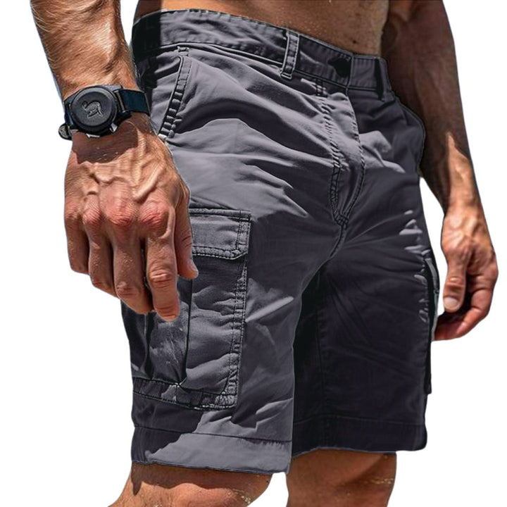 Rugged men's relaxed cargo shorts, ideal for outdoor adventures, featuring practical multi-pockets.