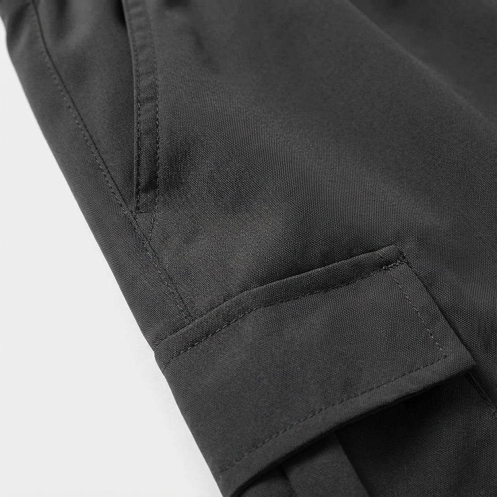 Lightweight Edward cargo shorts for men, breathable fabric, elastic waistband for ultimate comfort