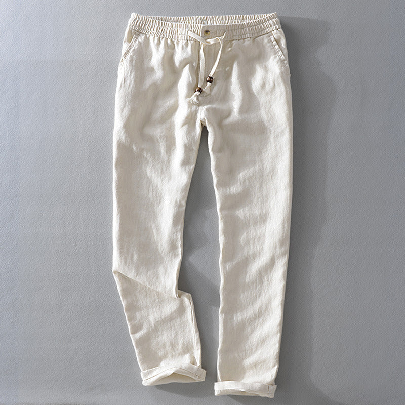 Stylish men's casual pants in a relaxed fit, showcasing their versatility for everyday wear and fashion.