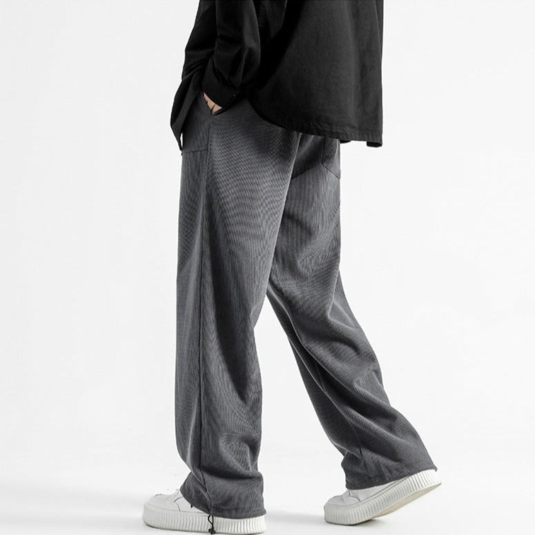 All-season men's corduroy pants, relaxed fit, designed for maximum comfort.
