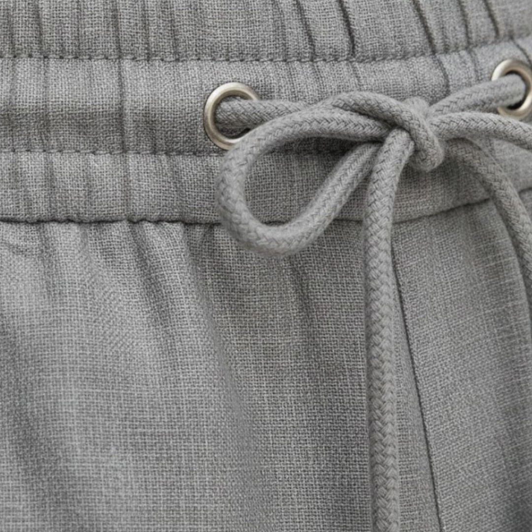 Men's casual relaxed fit drawstring summer shorts. Knee-length for everyday comfort & warm weather.