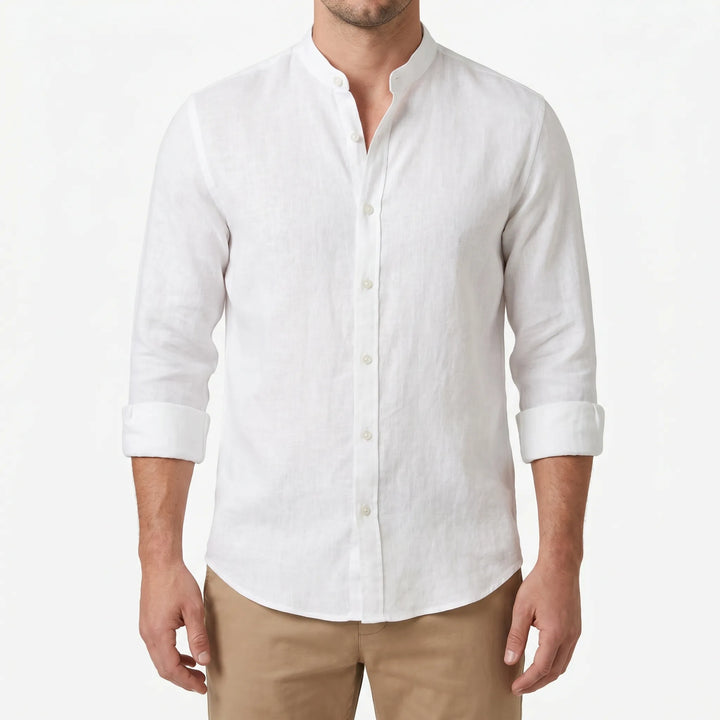 Relaxed fit men's button-up collared shirt with long sleeves. Ideal for casual or smart-casual looks.