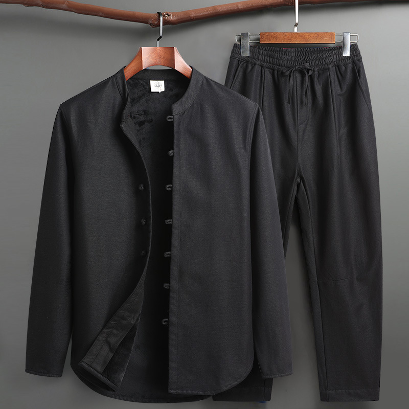 Relaxed fit men's loungewear set with drawstring waist, great for summer comfort style.