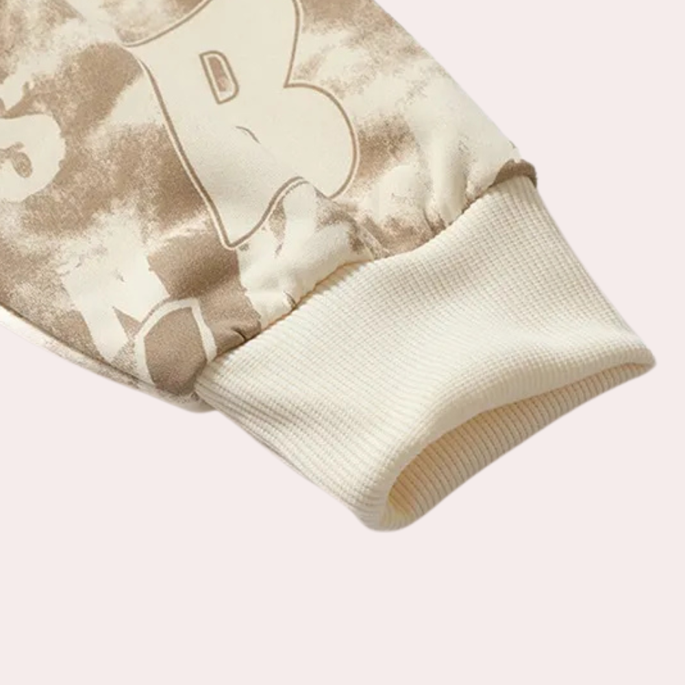 Luxurious men's relaxed fit white sweatshirt, ideal for versatile everyday fashion and comfort.