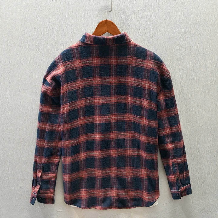 Casual men's long sleeve plaid shirt with a relaxed fit, perfect for everyday comfort and versatile styling.
