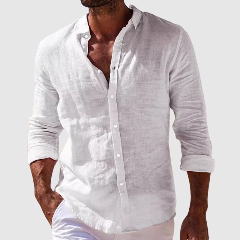 Casual men's summer button-up shirt, short sleeve, relaxed fit. Ideal for vacation wear & beach outfits.
