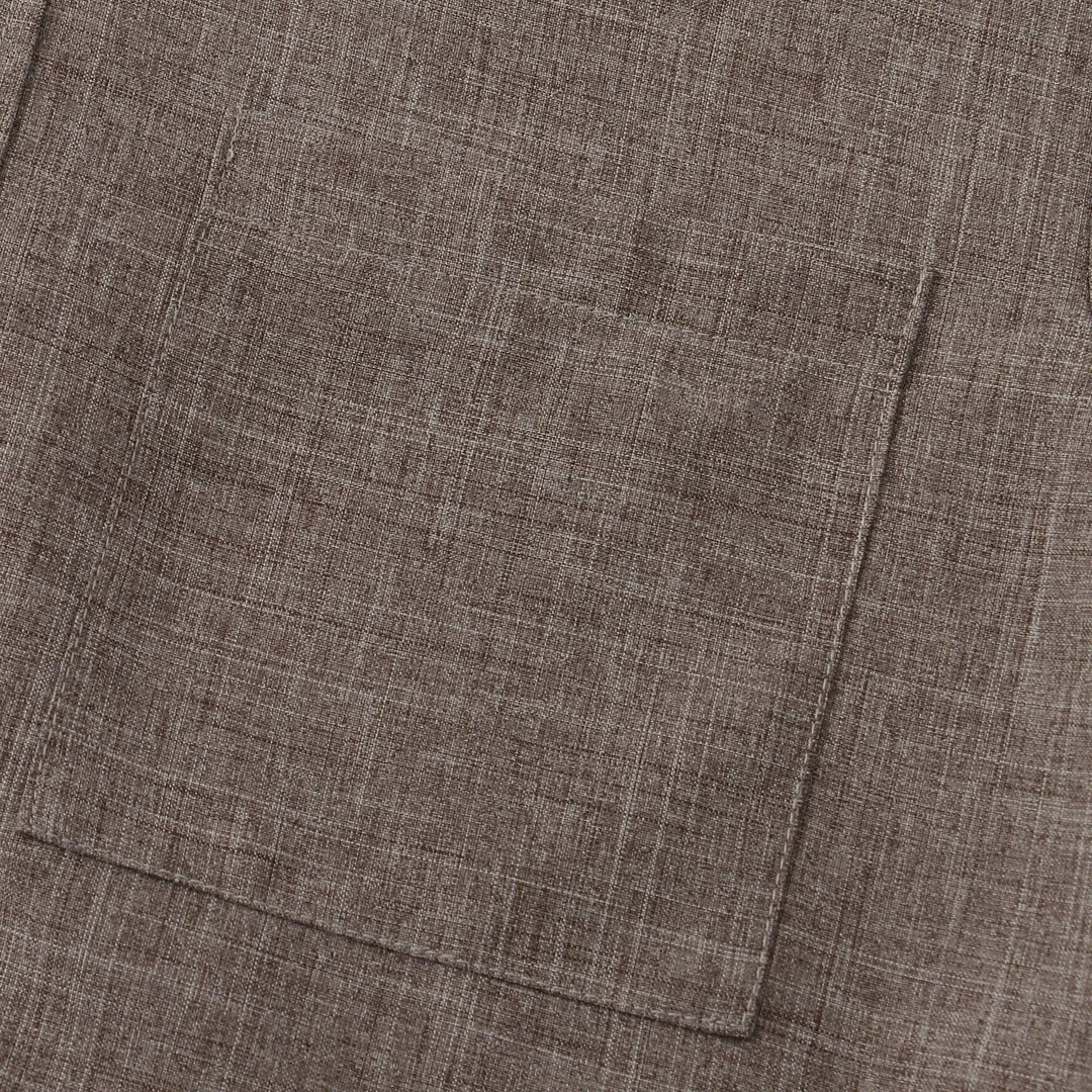 Versatile men's short sleeve shirt, relaxed fit, stand collar, perfect for warm weather.