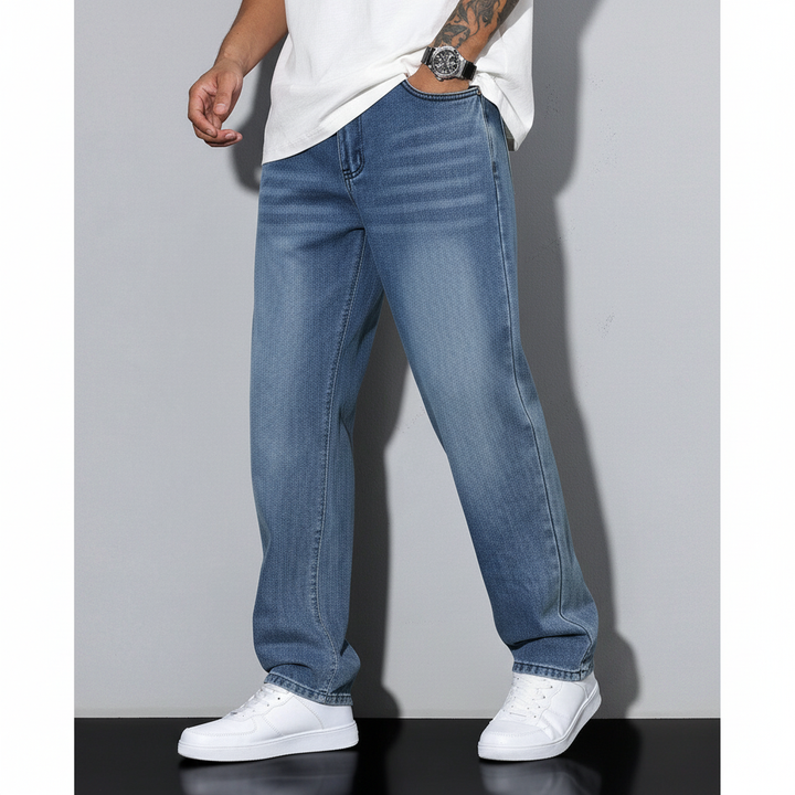 High-quality cotton blend men's jeans, relaxed fit with a straight leg, for ultimate comfort