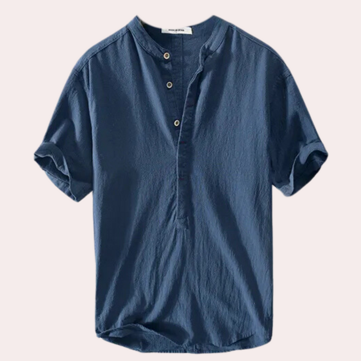 Stylish men's casual summer shirt, relaxed fit & versatile for warm weather.