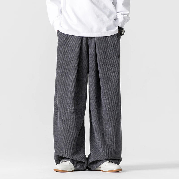 Men's casual relaxed fit wide-leg trousers, comfortable everyday pants. Versatile for daily wear fashion.