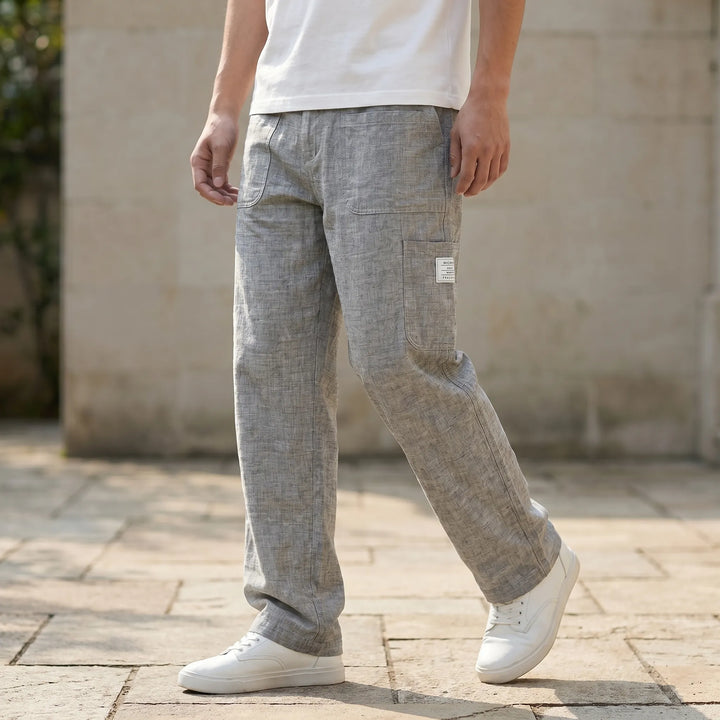 Men's relaxed straight-leg cargo pants in black, designed for ultimate comfort and casual everyday wear.